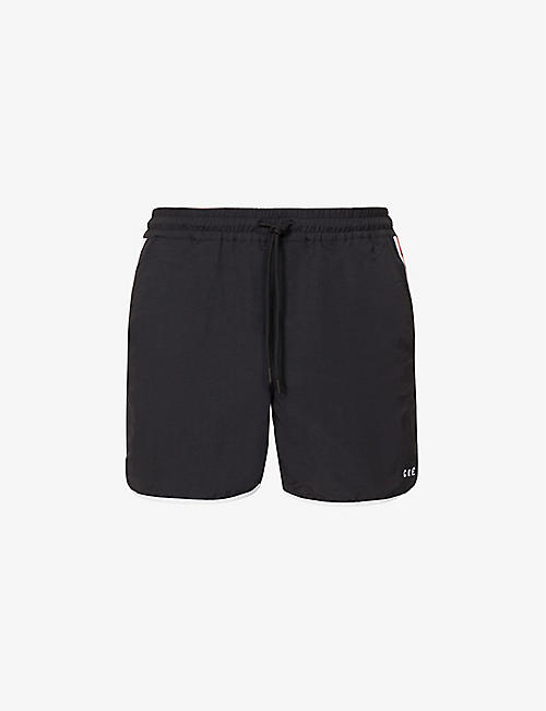 CHE: Runner contrast-piping shell shorts