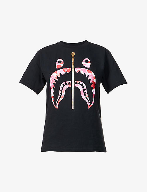 A BATHING APE: Camo Shark graphic-print cotton-jersey T-shirt