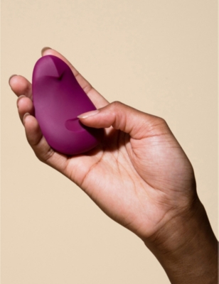 Pom flexible silicone vibrator