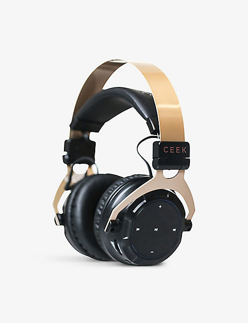 SMARTECH: CEEK 4D Audio headphones