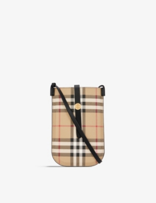 Burberry iphone outlet case unlock