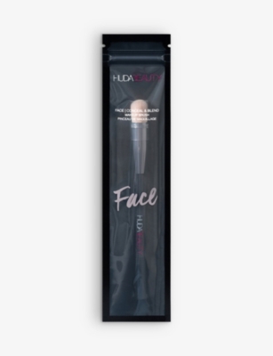 HUDA BEAUTY: Conceal & Blend domed complexion brush