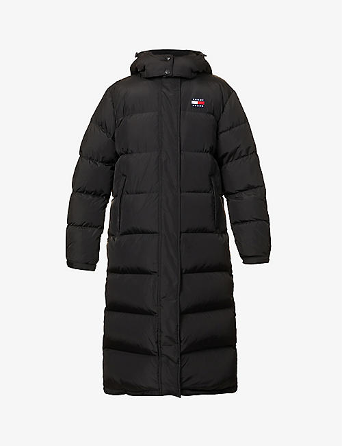 TOMMY JEANS: Alaska logo-patch hooded shell-down coat