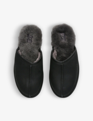 UGG: Scuff sheepskin slippers