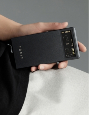 THE TECH BAR: Block30 10,000mAh power bank