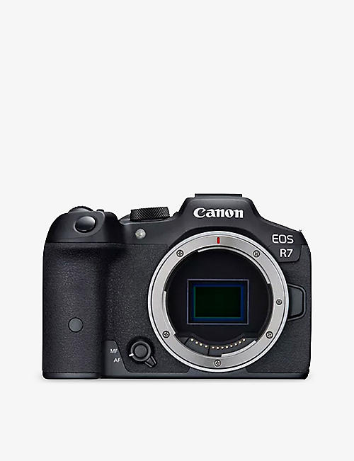 CANON: EOS R7 camera and 18-150mm lens