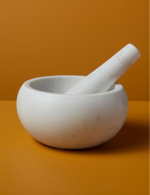 Rounded marble mortar and pestle set