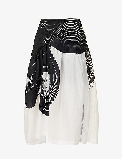 ISSEY MIYAKE: Winding abstract-pattern woven midi skirt