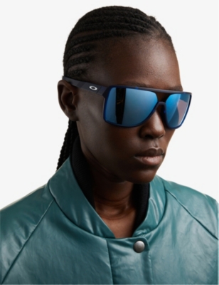 Shop Oakley Women's Blue Oo9147 Castel Square-frame Sunglasses