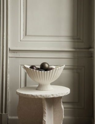 FERM LIVING: Fountain pleated stoneware centrepiece 24cm