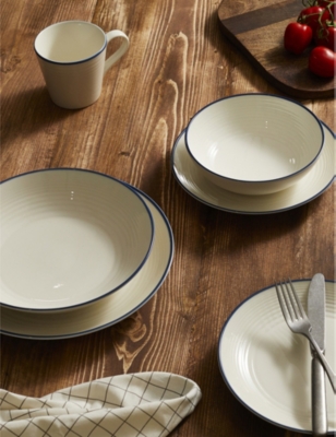 ROYAL DOULTON: Gordon Ramsay Maze porcelain plate 28cm