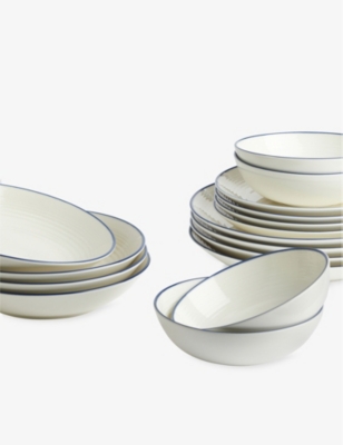 ROYAL DOULTON: Gordon Ramsay Maze porcelain 16-piece dinner set