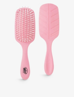 WETBRUSH: Go Green Treatment & Shine watermelon oil-infused hairbrush