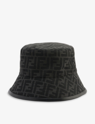 FENDI FENDI MEN'S NERO BRAND-PATTERN CURVED-BRIM WOVEN BUCKET HAT,59961407