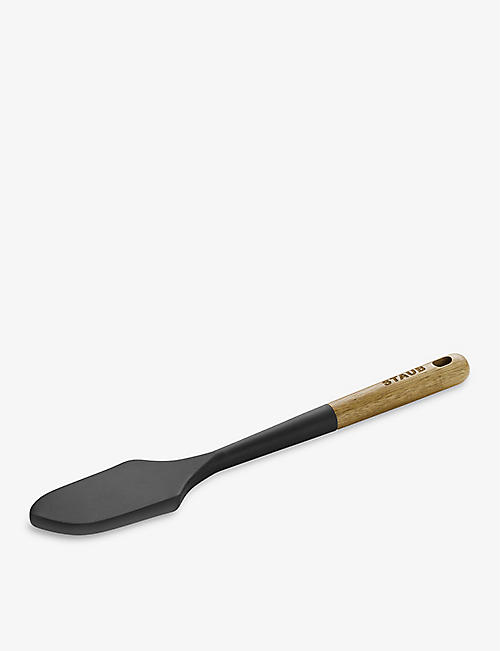 STAUB: Branded silicone and wood pastry scraper 30cm