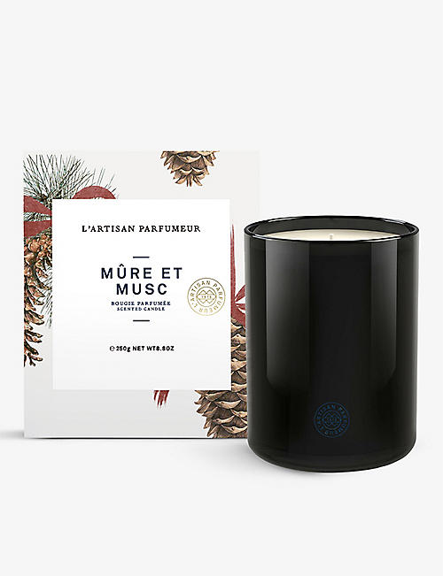 LARTISAN PARFUMEUR: Mûre et Musc scented candle 250g