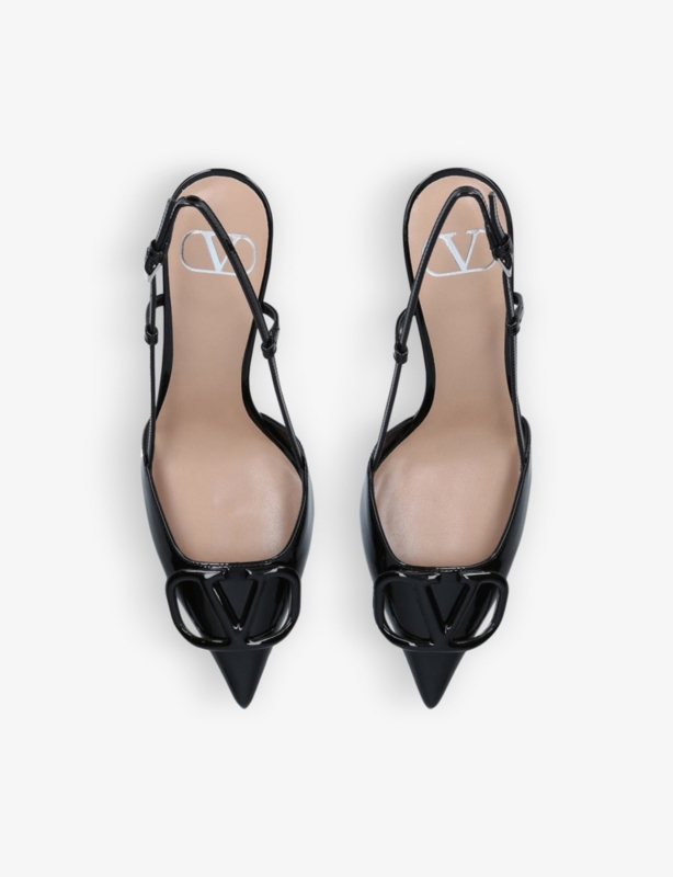 VLogo brand-embossed leather heeled courts