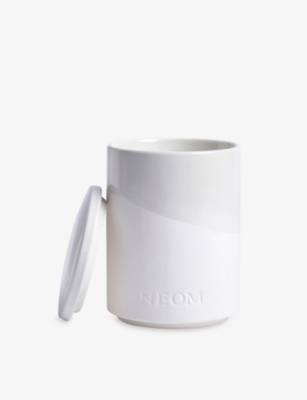 NEOM WELLBEING: Black Pepper and Bergamot candle 320g
