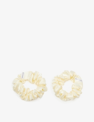 Minimalista The Hair Cloud Medium Silk Scrunchies Set Of Two In Pearl