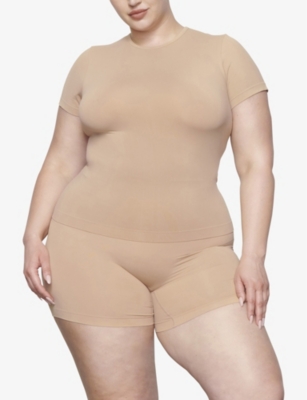 SKIMS: Smoothing Slim-Fit Stretch-Woven T-Shirt