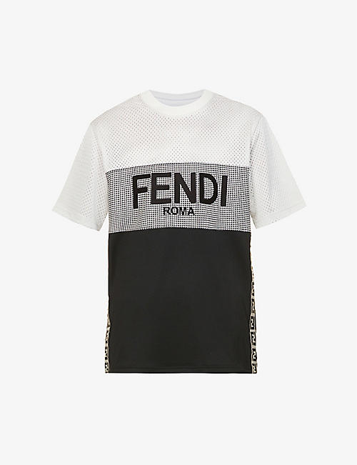 FENDI：压花徽标短袖梭织 T 恤