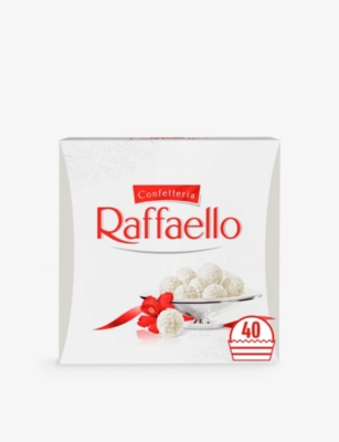 FERRERO: Raffaello chocolate gift box 400g