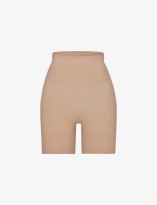 Skims Seamless Sculpt Butt Enhancing Lifting Short In Clay In Clay