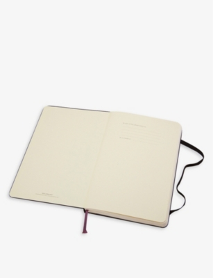MOLESKINE: Classic hard-cover plain notebook 14.4cm x 9.4cm
