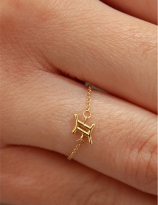 Shop The Alkemistry Women's Yellow Gemini Zodiac 18ct Yellow Gold Chain Ring
