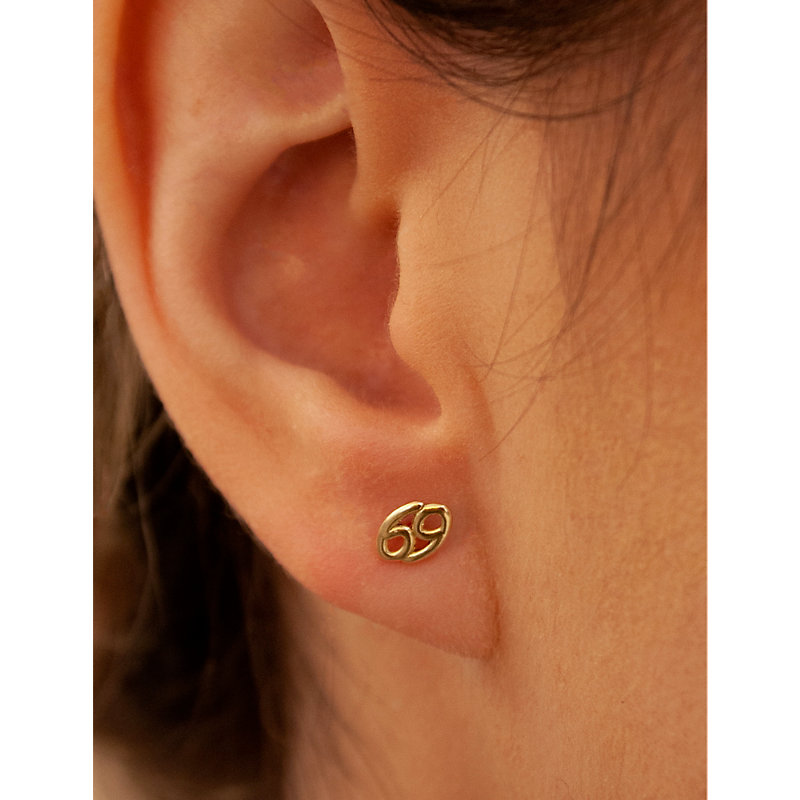 Shop The Alkemistry Women's Yellow Cancer Zodiac 18ct Recycled Yellow-gold Single Stud Earring