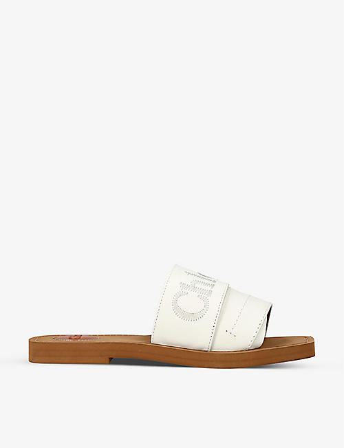 CHLOE: Woody logo-print leather sandals