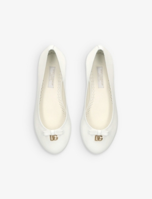 Shop Dolce & Gabbana Girls White Kids Vernice Dg-logo Patent-leather Ballet Flats 4-5 Years