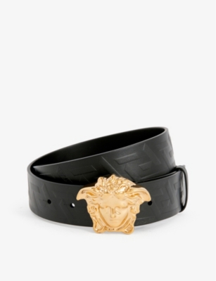 VERSACE VERSACE MEN'S BLACK VERSACE GOLD MEDUSA LOGO-BUCKLE LEATHER BELT,64272666