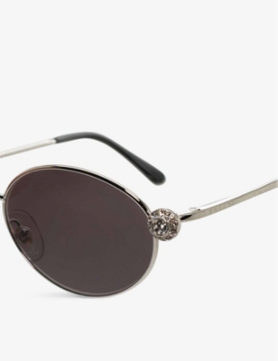 Shop The Vintage Trap Women's Silver Pre-loved 343sc7 Gianfranco Ferré Round-frame Metal Sunglasses