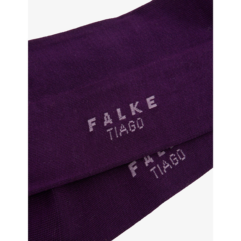 Shop Falke Men's Wine Berry Tiago Brand-print Ankle-rise Stretch-organic-cotton Blend Socks In Purple