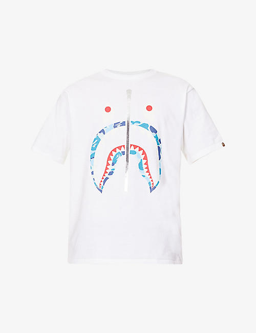 A BATHING APE: Shark-print brand-patch cotton-jersey T-shirt