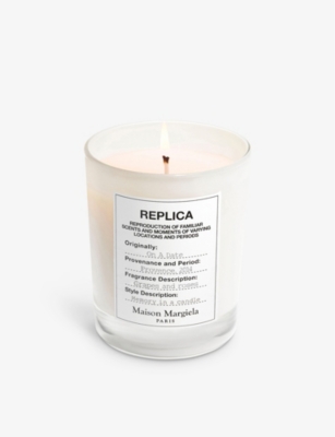 MAISON MARGIELA: Replica On A Date scented candle 165g