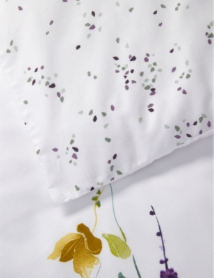 Shop Yves Delorme Saito Floral-print Organic-cotton Duvet Cover In Multicoloured
