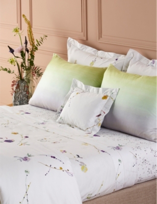Shop Yves Delorme Saito Double-sided Organic-cotton Bed Cover In Multicoloured