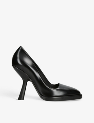 Ferragamo Black Leather Anser X5 Pumps In Black