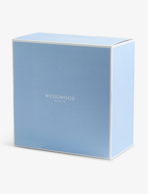 WEDGWOOD: Gio textured bone china 7-piece tea set