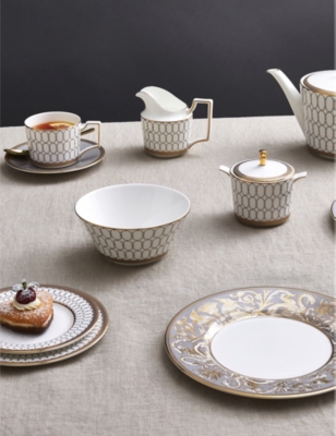 WEDGWOOD: Renaiss Gold gilded graphic-pattern bone-china rice bowl 11cm