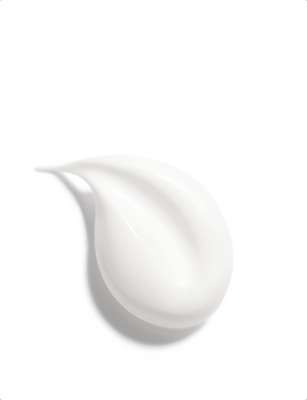 Chanel Uv Essentiel Complete Protection Antioxidant Spf50
