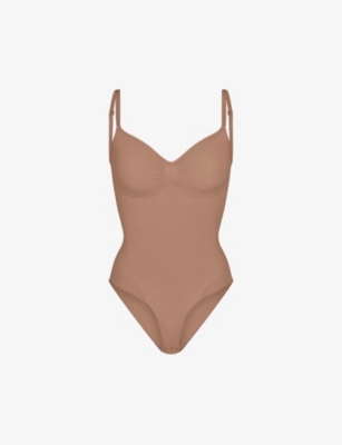Track Seamless Sculpt Scoop Neck Thong Bodysuit - Cocoa - XS at Skims