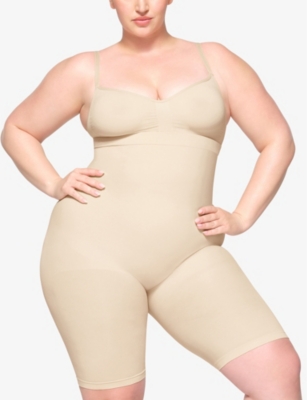 Skims Sculpt Mid Thigh Shorts In Sand