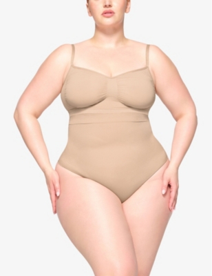 SKIMS: Sculpting scoop-neck stretch-woven bra