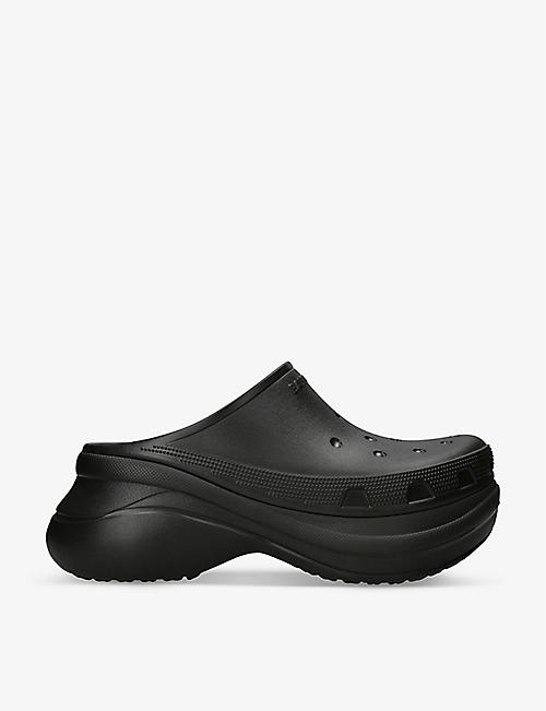 BALENCIAGA：Balenciaga x Crocs 厚底橡胶穆勒鞋