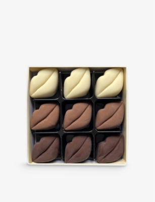 CHOC ON CHOC: Assorted milk dark and white chocolate lips 90g