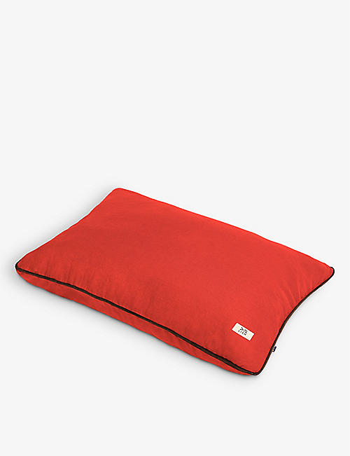 LISH: Padbury medium linen pillow bed