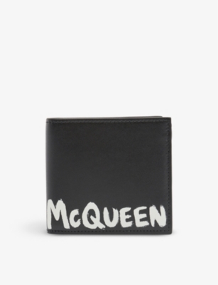 ALEXANDER MCQUEEN ALEXANDER MCQUEEN MEN'S BLACK/WHITE GRAFFITI LOGO-PRINT LEATHER BILLFOLD WALLET,67021087